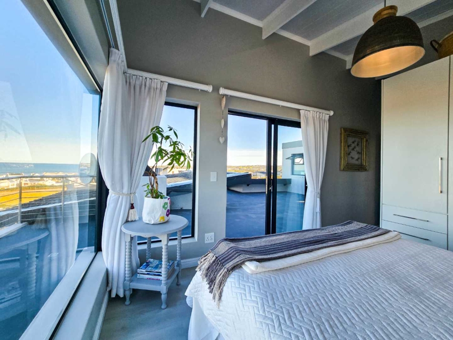 2 Bedroom Property for Sale in Stilbaai Oos Western Cape